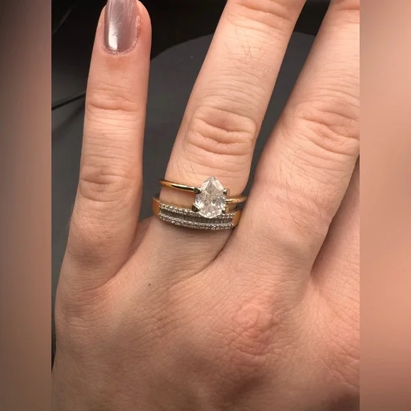 Natural 1ct pear shape diamond in solid 14k gold engagement ring display LOOSE - Picture 11 of 17